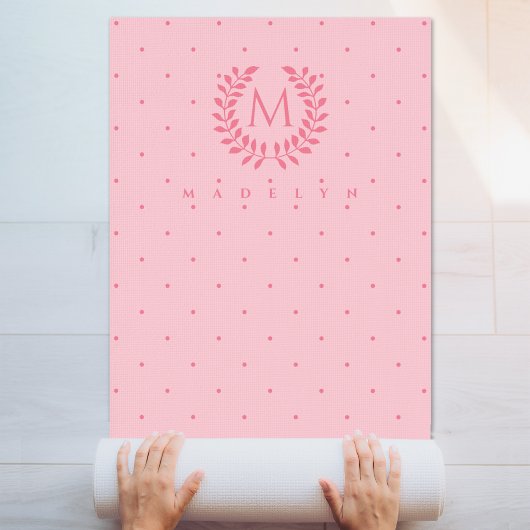 Pink Polka Dots Pattern And Pretty Laurel Monogram ヨガマット