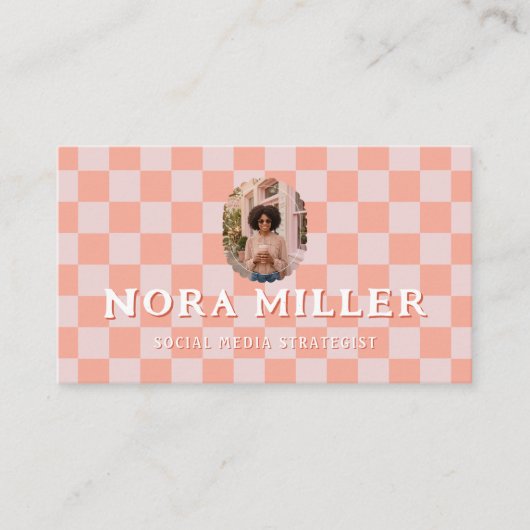 Pink Retro Checkered Pattern Content Creator Photo 名刺 (正面)