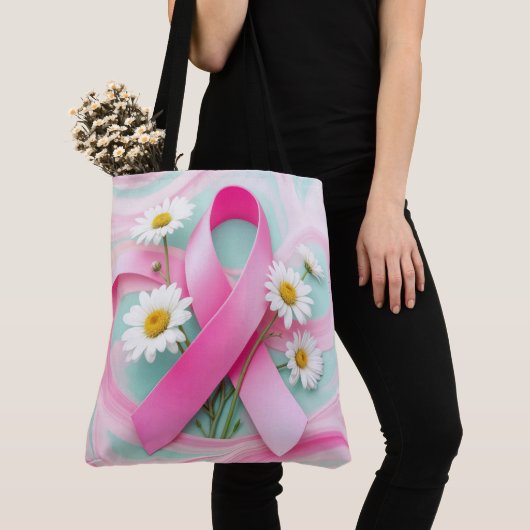 Pink Ribbon and Daisies Breast Cancer Awareness トートバッグ (クローズアップ)