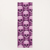 Pink Skull Pattern – Bold Repeating Design ヨガマット (裏面)