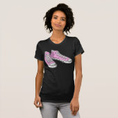 Pink sneakers tシャツ (正面フル)