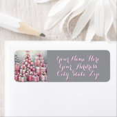Pink Tree & Presents Personalized Christmas ラベル (インサイチュ)