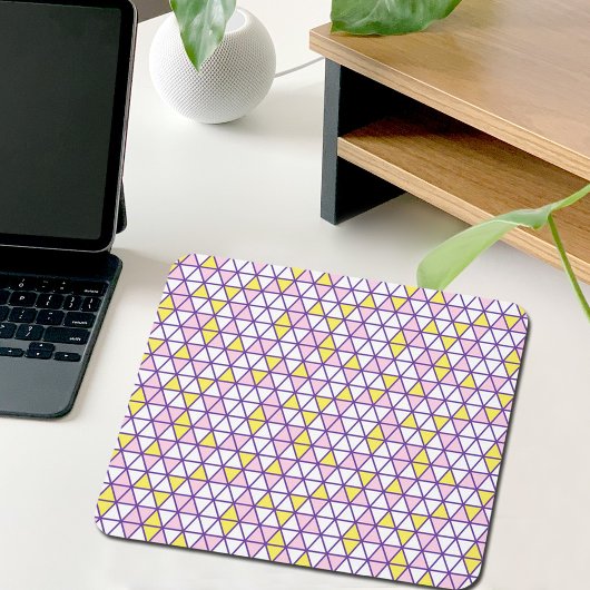 Pink Triangles Pattern Mouse Pad マウスパッド