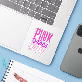 Pink Vibes Only – Girly Pink Aesthetic Text シール (ノートパソコンとiPhone)