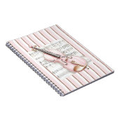 Pink Violin Music Sheet ノートブック (右側)