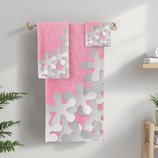 Pink Watercolor and White Flowers バスタオルセット