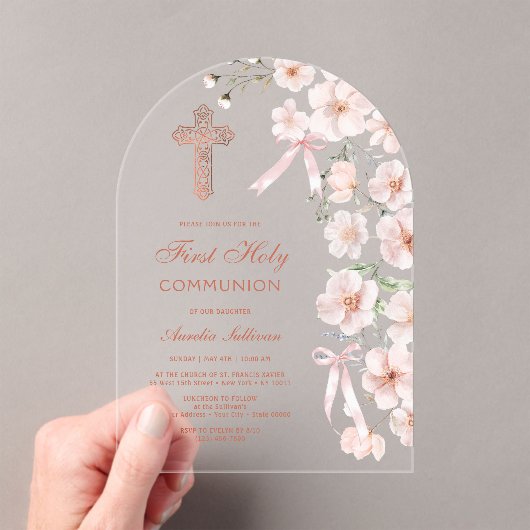 Pink Wildflowers and Bows Arch First Communion アクリル招待状 (インサイチュ (ポータブル))