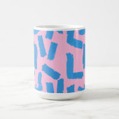 Pink with Blue Brushstroke Pattern コーヒーマグカップ (中央)
