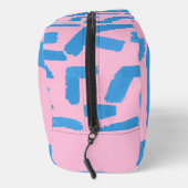 Pink with Blue Brushstroke Pattern  ドップキット (右)