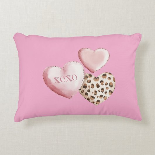 Pink XOXO Leopardプリントハート アクセントクッション (正面)
