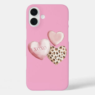 Pink XOXO Leopardプリントハート iPhone 16 Plusケース