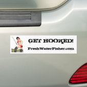 PINUP083、FreshWaterFisher.comは、引っ掛けられて得ます! バンパーステッカー (車上)