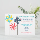 Pinwheelをテーマにした誕生日招待状- カラフル 招待状 (スタンド正面)
