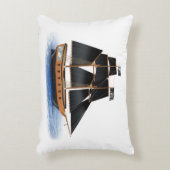 pirate ship sailing the sea accent pillow アクセントクッション (正面(垂直))