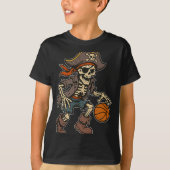 Pirate Skeleton Basketball Halloween Pirate Costum Tシャツ (正面)