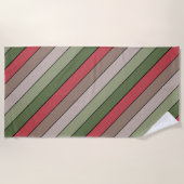 Pistachio Nut Shell Green Red Brown Stripes  ビーチタオル (正面)