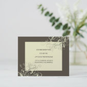 PixDezinesのクリーム色の渦巻き+グラファイト 招待状 (スタンド正面)