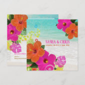 PixDezinesのホットピンクオレンジのハイビスカス+モンステラ 招待状 (正面/裏面)