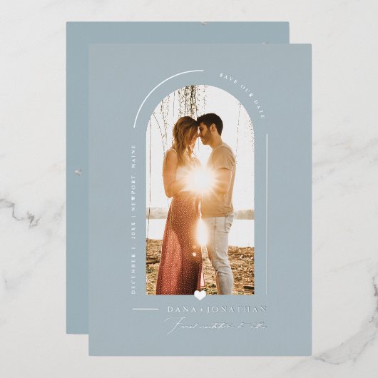 PixDezinesのDIYカラー ダスティーブルー アーチ セーブザデート 箔招待状 (正面/裏面)