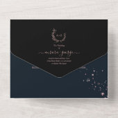 PixDezinesシンプルバラネイビーブルーフェイク金ゴールドリース オールインワン招待状 (裏面)