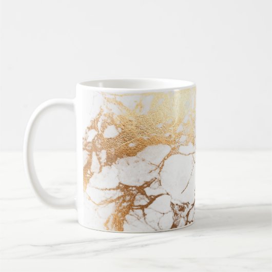 PixDezinesホワイトマーブル+フェイク金ゴールド静脈 コーヒーマグカップ (左)