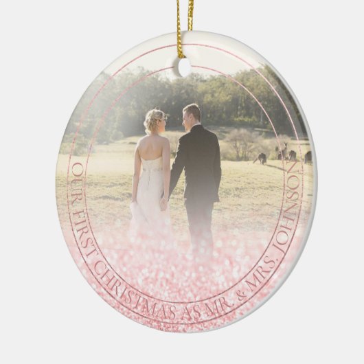 PixDezines当社の初めてのクリスマス、バラ金ゴールドグリッター セラミックオーナメント (左)