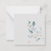 PixDezines水彩ダスティブルーガムユーカリ ノートカード (裏面)