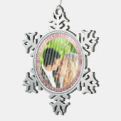 PixDezines ご夫婦最初のクリスマス ローズゴールドフレーム スノーフレークピューターオーナメント (右)