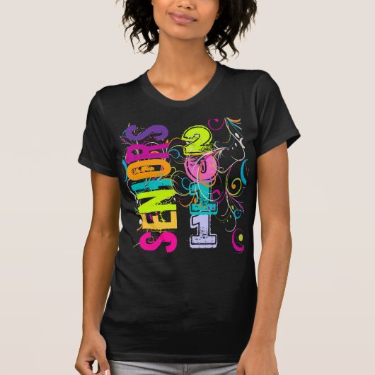 PixDezines シニア 2011+虹の渦巻き Tシャツ (正面)