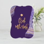 PixDezines タリット/ラベンダー パープル/バット ミッツヴァー 招待状 (スタンド正面)