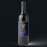 PixDezines ハヌカのお祭り、楽しいスクリプトフォント ワインラベル<br><div class="desc">PixDezinesのハヌカのお祭り。楽しい手書きスクリプトフォントが特徴で、偽の金色の menorah と取り外し可能なロイヤルブルーの背景が含まれています。 DIY 背景 フォント。 Copyright © 2008-2017 PixDezines.com™およびPixDezines™ on Zazzle.com。すべての権利を保有します。</div>