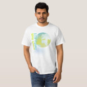 PixDezines Green Man、globe Tシャツ (正面フル)