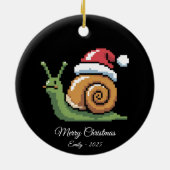 Pixel Art Snail Santa Hat Black セラミックオーナメント (裏面)