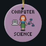 Pixel Computer Science – 女性 – 円オーナメント セラミックオーナメント<br><div class="desc">8ビットスタイルのイラストレーションで、女性のコンピュータ科学者、コンピュータとフルソグラムを描く。</div>