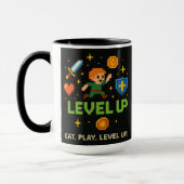 Pixel Gamer Mug – Level Up Retro Gaming Style マグカップ (左)