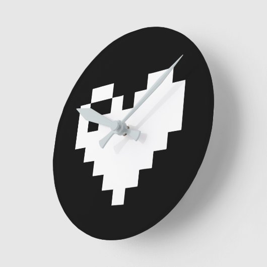 Pixel Heart 8 bits ラウンド壁時計 (傾斜)