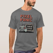 Pixel Panic - レトロゲーマーの怒りデザイン Tシャツ (正面)