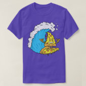 Pizza Surfing Cheese Slice Surfer Wave Riding Funn Tシャツ (デザイン正面)