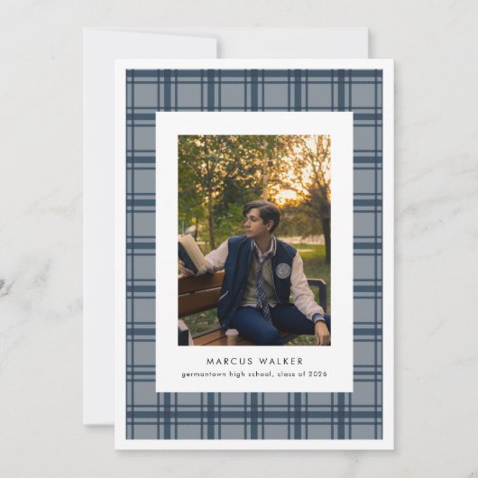 Plaid Elegant Photo Graduation Announcement 招待状 (正面)