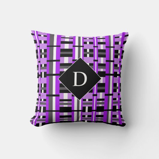 Plaid in Purple, Black & Gray Monogram クッション (正面)