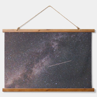 Plane crossing the Milky Way (2024) 吊り下げ型タペストリー