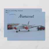 Plane in Arctic Bay Nunavut Canada ポストカード (正面/裏面)