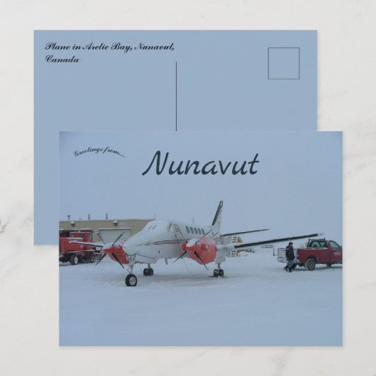Plane in Arctic Bay Nunavut Canada ポストカード (正面/裏面)