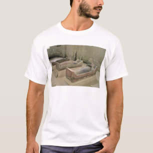 Plantagenetの3つの墓 Tシャツ