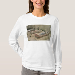 Plantagenetの3つの墓 Tシャツ