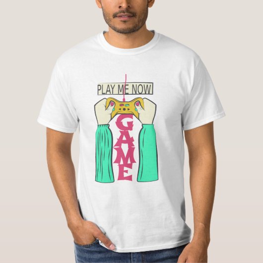 Play Me Now – レトロゲームコントローラー デザイン Tシャツ (正面)