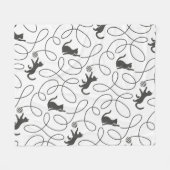 Playful Black Cat and Yarn Ball Pattern フリースブランケット (正面(横))