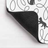 Playful Black Cat and Yarn Ball Pattern マウスパッド (コーナー)