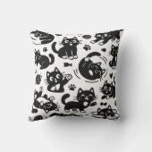 Playful Black Cat Silhouette Pattern Throw Pillow クッション (裏面)