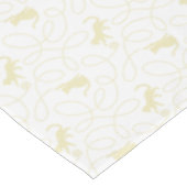 Playful Cat and Yarn Ball Pattern Light Beige テーブルクロス (アングル)